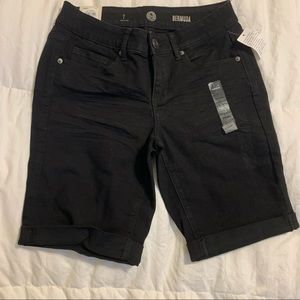 SO Women's Classic Black Bermudas